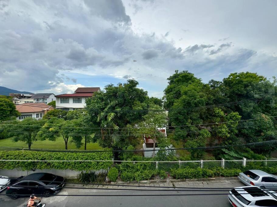 2 Room Apartment In The Old Town Chiang Mai Luaran gambar
